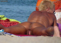 Beach voyeur pics,  nude beach voyeur,  pussy from behin... pic