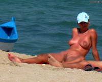 Beach voyeur pics,  nude milf pics,  milf pussy pics pic