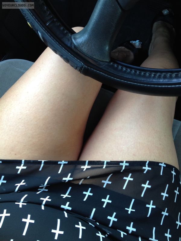 sexy legs, sexy milf, car pic, driving pic, heels