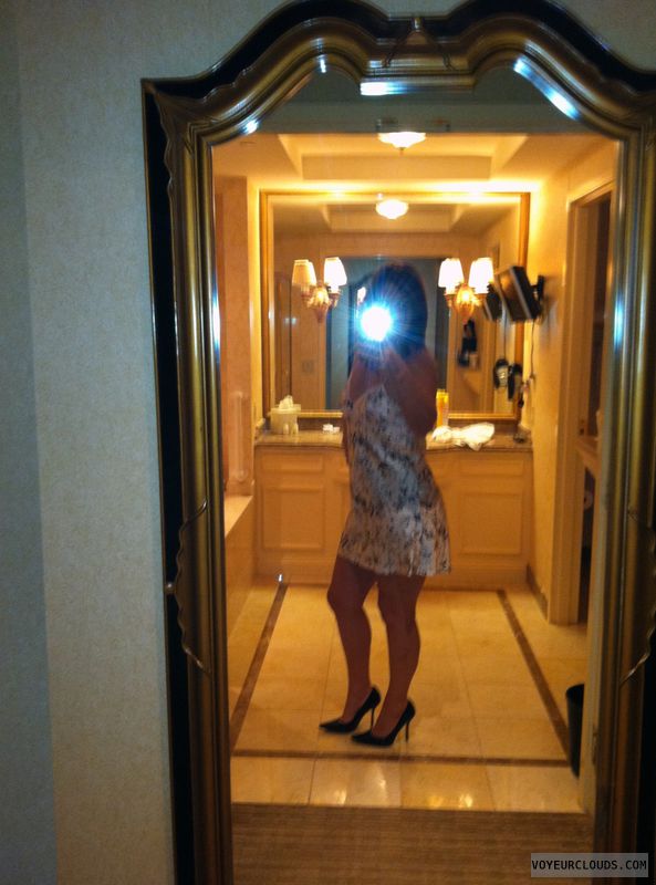 Short dress, High heels, Sexy selfie
