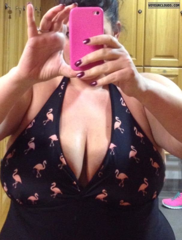 big tits, big boobs, deep cleavage, selfie
