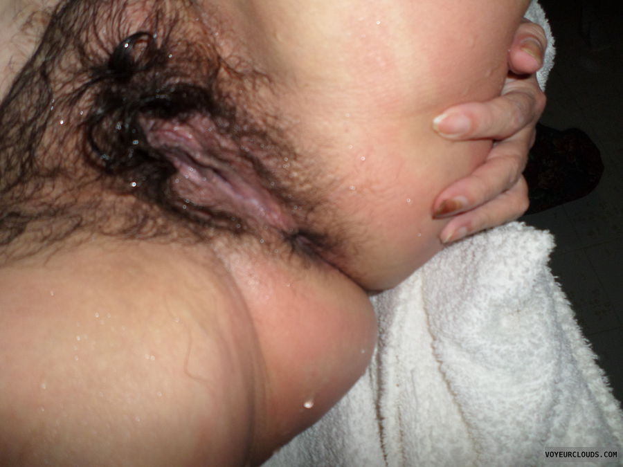 hairy pussy, bottomless, open lges