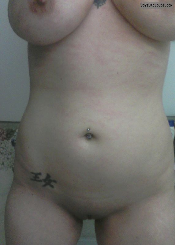 nude woman, tattoo, selfie