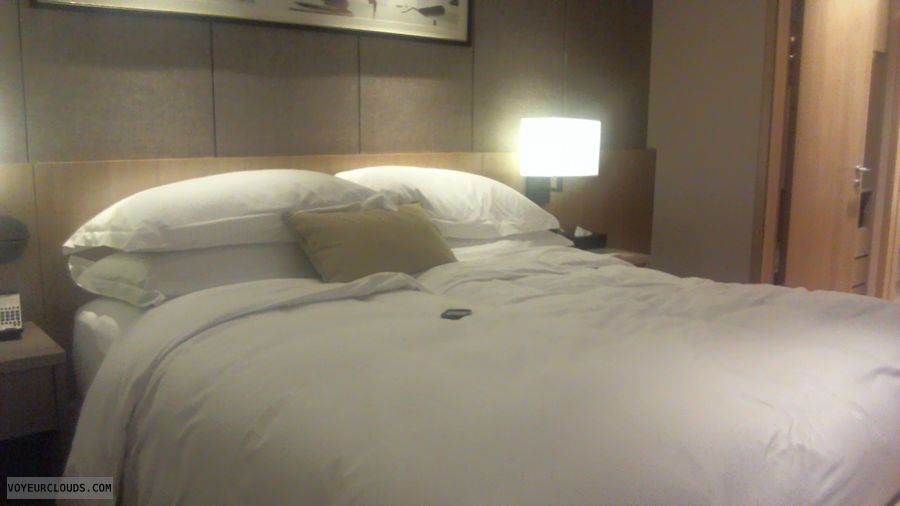 bed, hotel