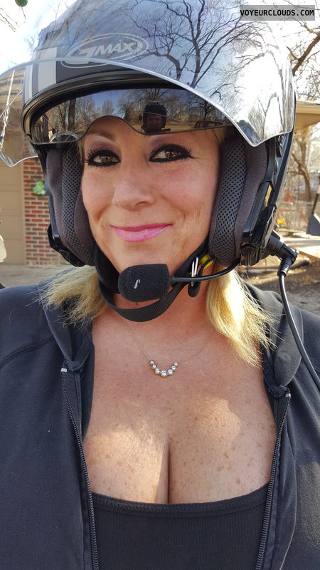 Milf, Motorcycle, Smile, Cleavage, Tits, Petty, Sexy wife