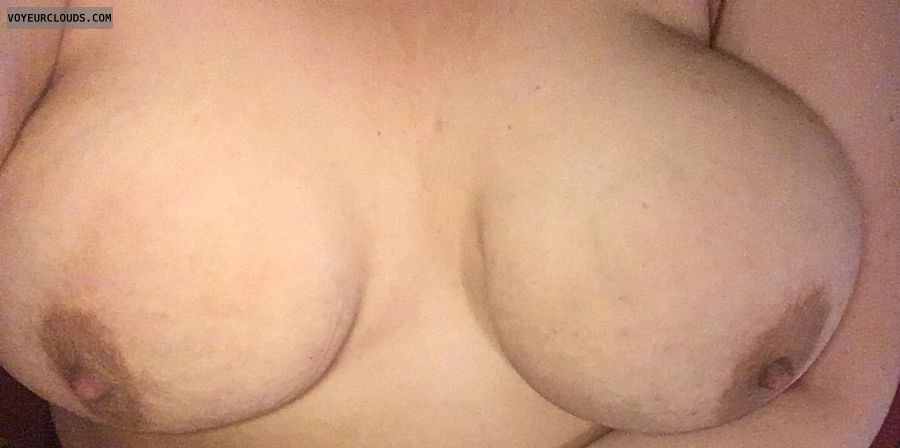 braless, topless, big boobs, big tits, hard nipples