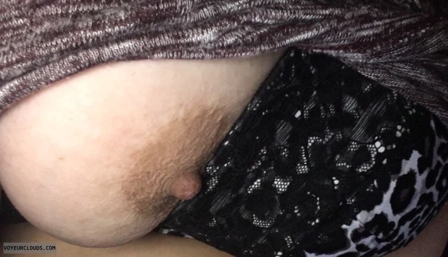 hard nipple, bra, big boob, big tit