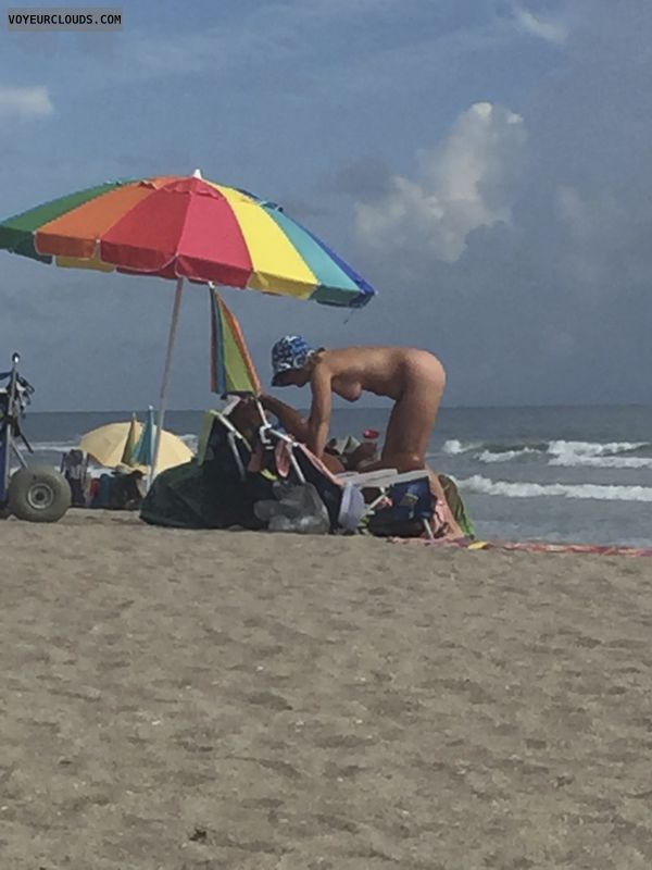 topless, bend over, boobs, tits, ass, legs, beach pic