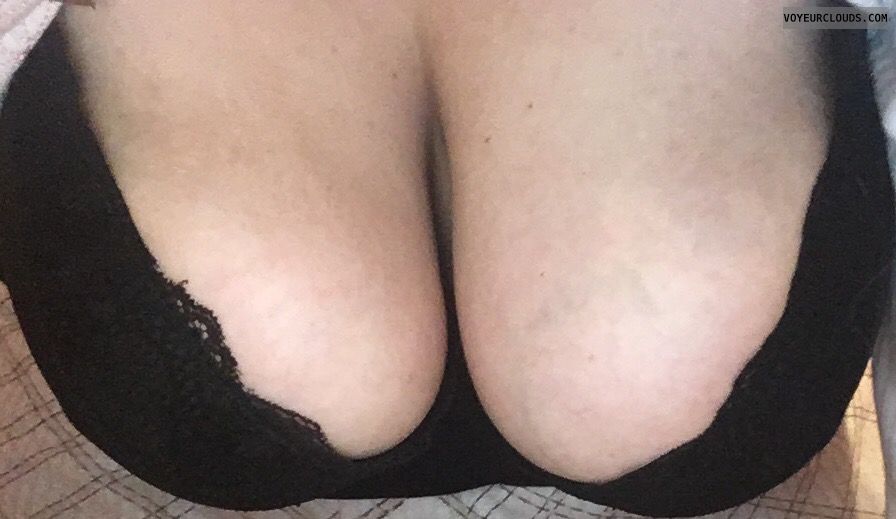 hangers, deep cleavage, big tits, big boobs, black bra