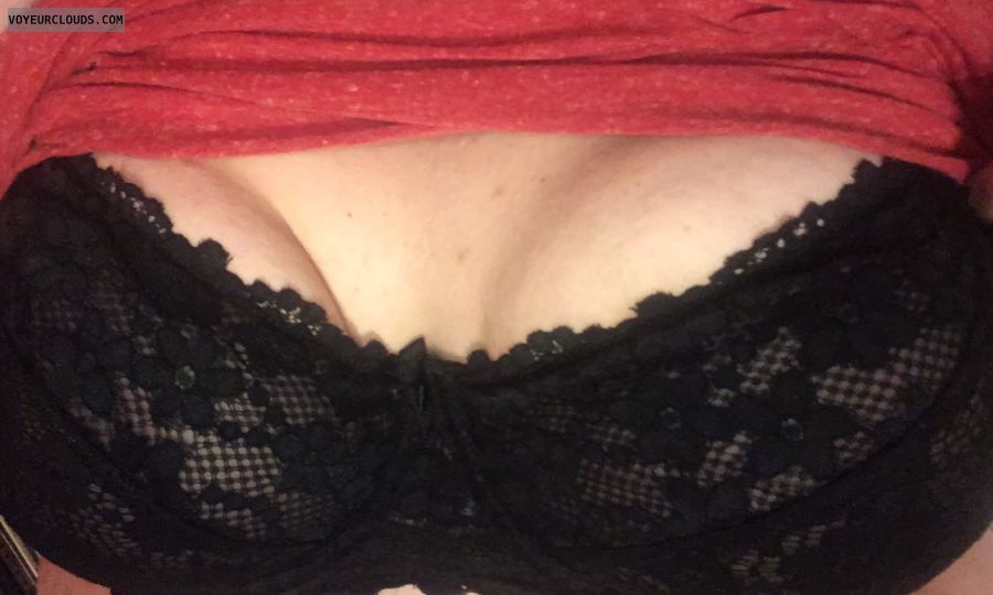 black bra, lace, big tits, big boobs, deep cleavage