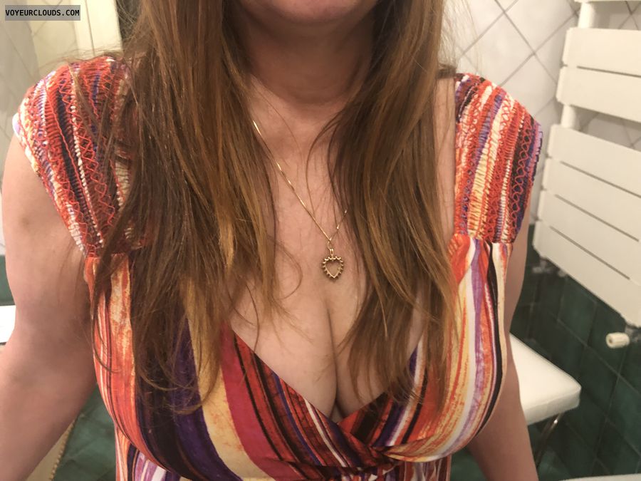 Big tits, brunette