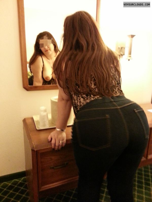 Latina booty,  ass,  culo,  boob,  tits in mirror