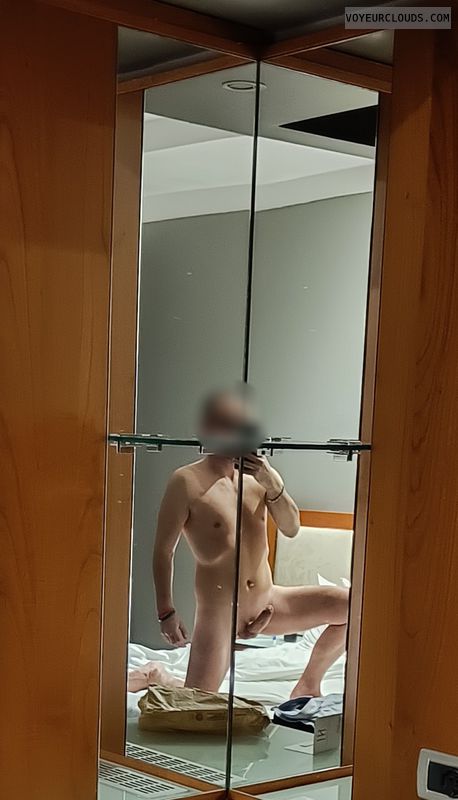 Cock, hotel, reflections