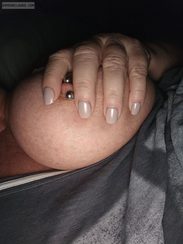 Huge tits,   big natural tits,   big boobs,   milf tits