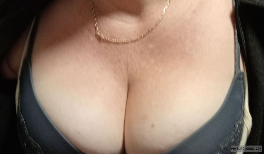 Milf tits, Wife\'s titd, Milf cleavage